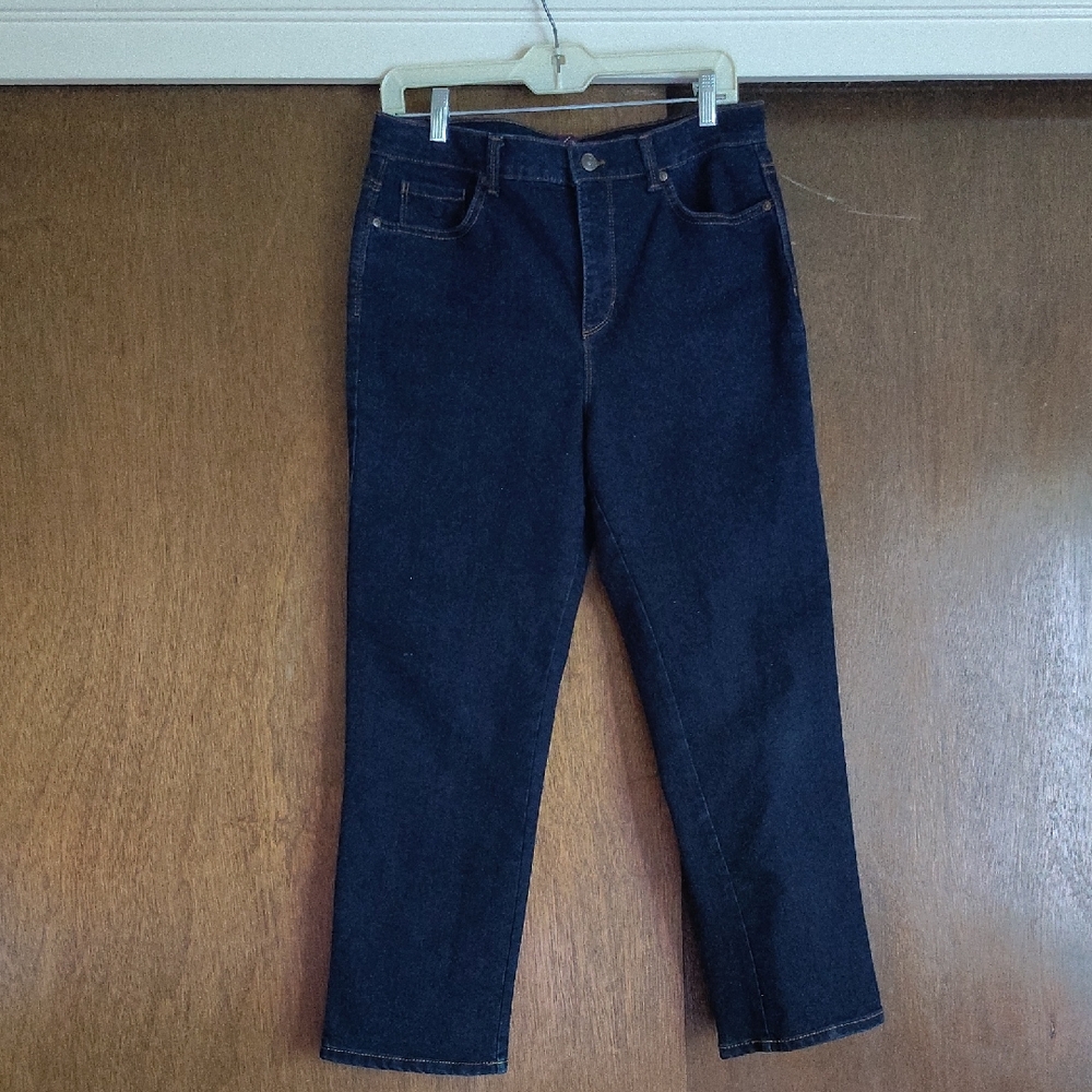 Gloria Vanderbilt Dark Blue Straight Leg Jeans, Amanda style.